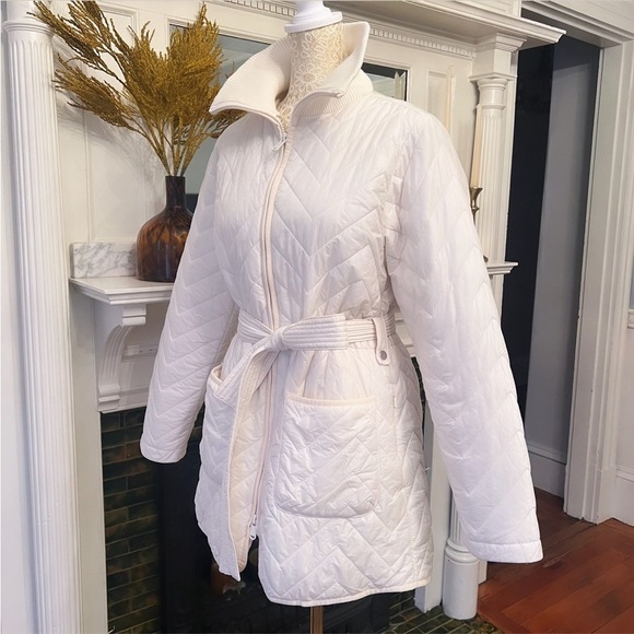 ATHLETA Mendocino Quilted Belted Light Puffer Coat Color Magnolia White Size XS - Picture 7 of 16
